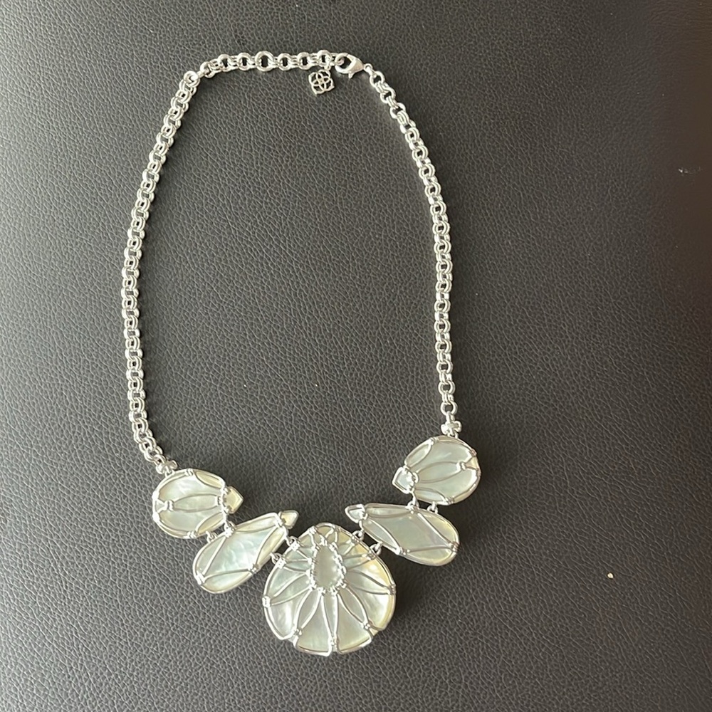 NWOT Kendra Scott Kenzie Statement Necklace Silver Ivory Mother of Pearl - Picture 4 of 7